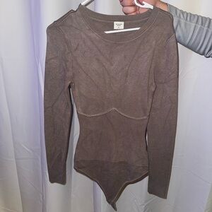 Abercrombie & Fitch long-sleeve sweetheart sweater bodysuit